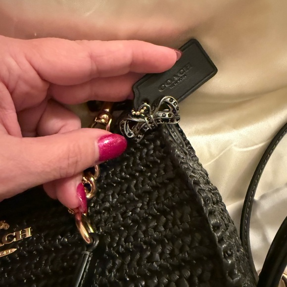🖤Coach NWT Teri Black Woven Shoulder Bag with crossbody Gold Hardware &Bow Charm - Picture 6 of 7